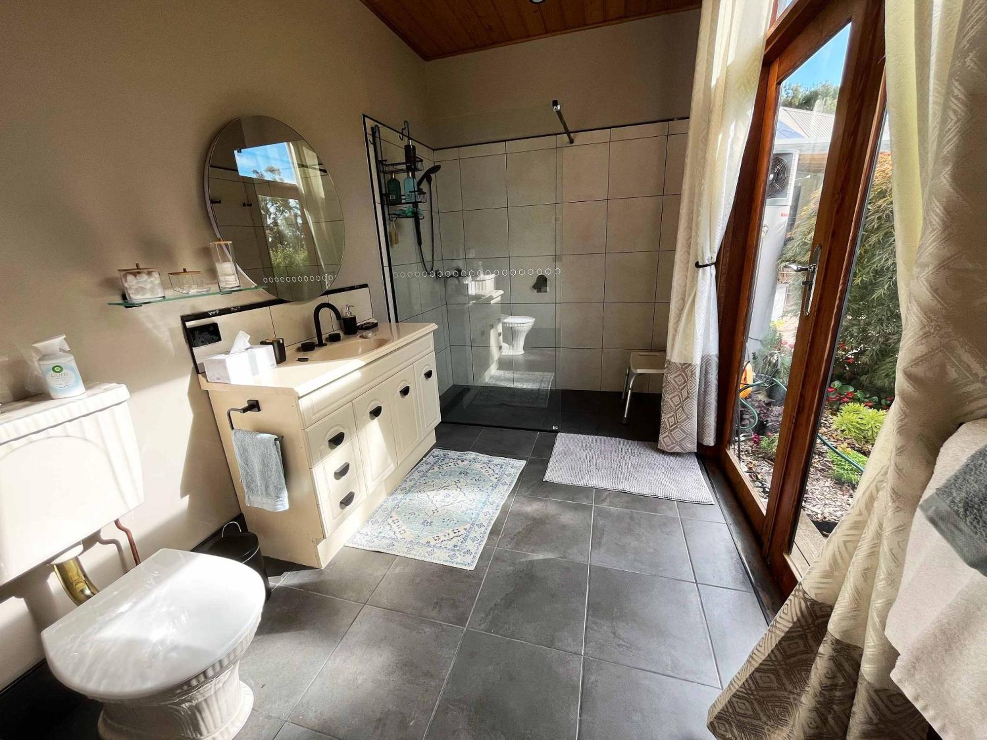 Stony Rise Cottage B&B เดวอนพอร์ต ภายนอก รูปภาพ